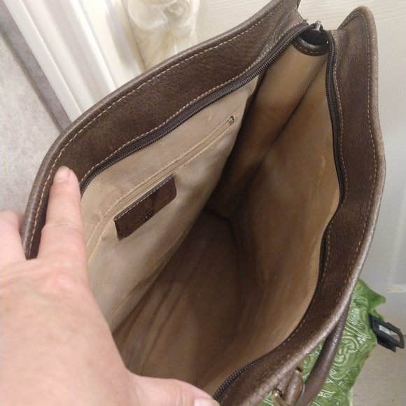 Gucci GG Supreme Monogram Web Tote - Picture 11 of 16